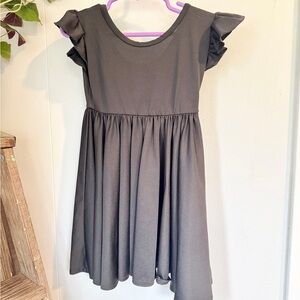 🖤 Dot Dot Smile Flutter Sleeve Empire Dress | Size 2T ✨